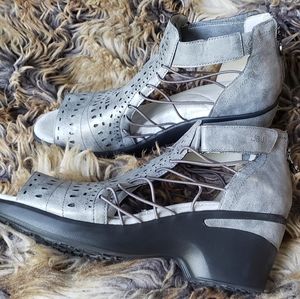 SOLD New JBU by Jambu gray open toe ankle boots size 9.5M Woman's